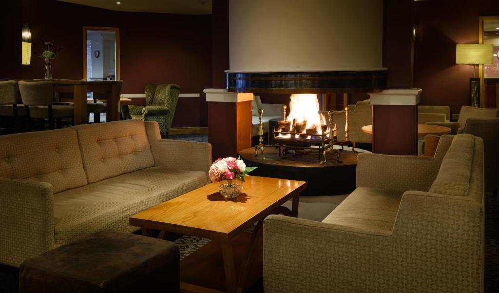 Delta Hotels By Marriott Warwick Warwick  Esterno foto