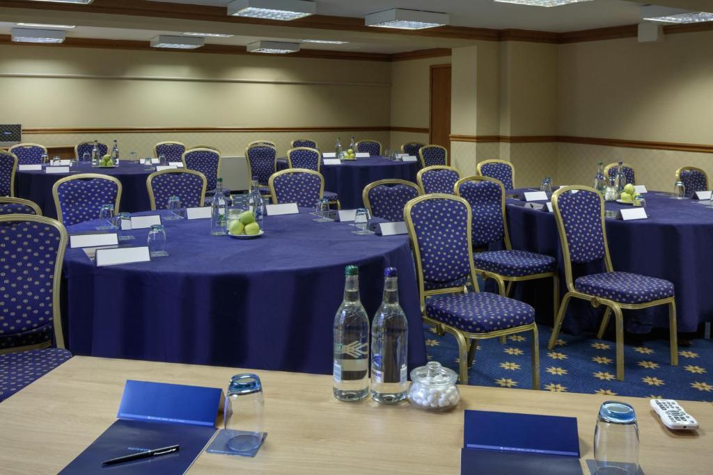 Delta Hotels By Marriott Warwick Warwick  Esterno foto