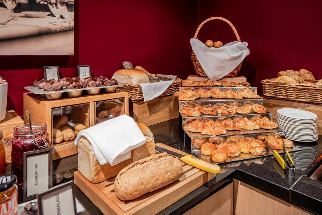 Delta Hotels By Marriott Warwick Warwick  Esterno foto